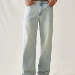 (light blue wash